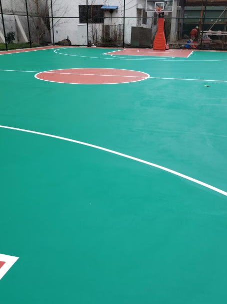 泗县 球场长期使用易出现地面开裂